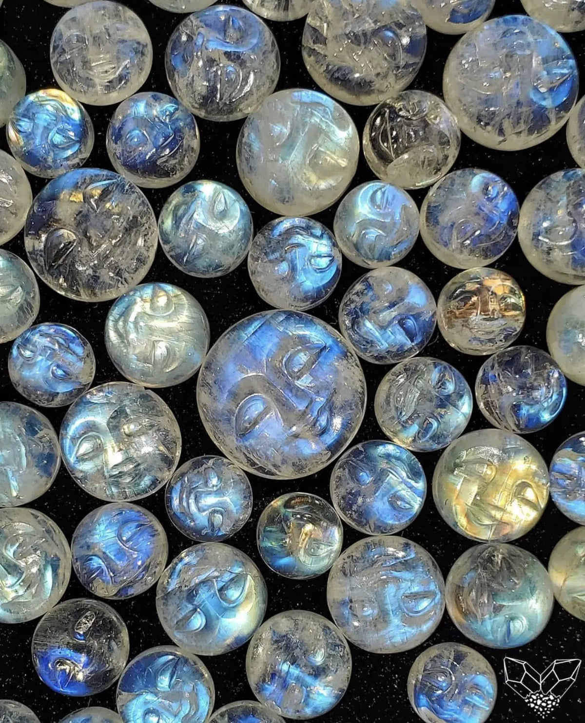 Rainbow Moonstone Meaning and Healing Properties