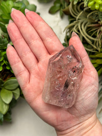 UV Reactive Amethyst Point - #13