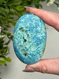 Shattuckite Dioptase Calcite Palmstone - #15