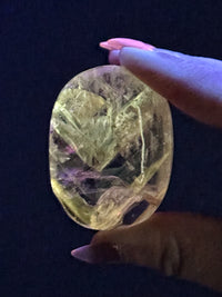 UV Reactive Amethyst Palmstone - #3