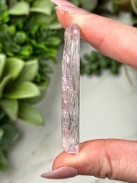 Gemmy Raw Kunzite - #5