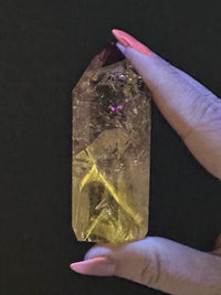 UV Reactive Amethyst Point - #17