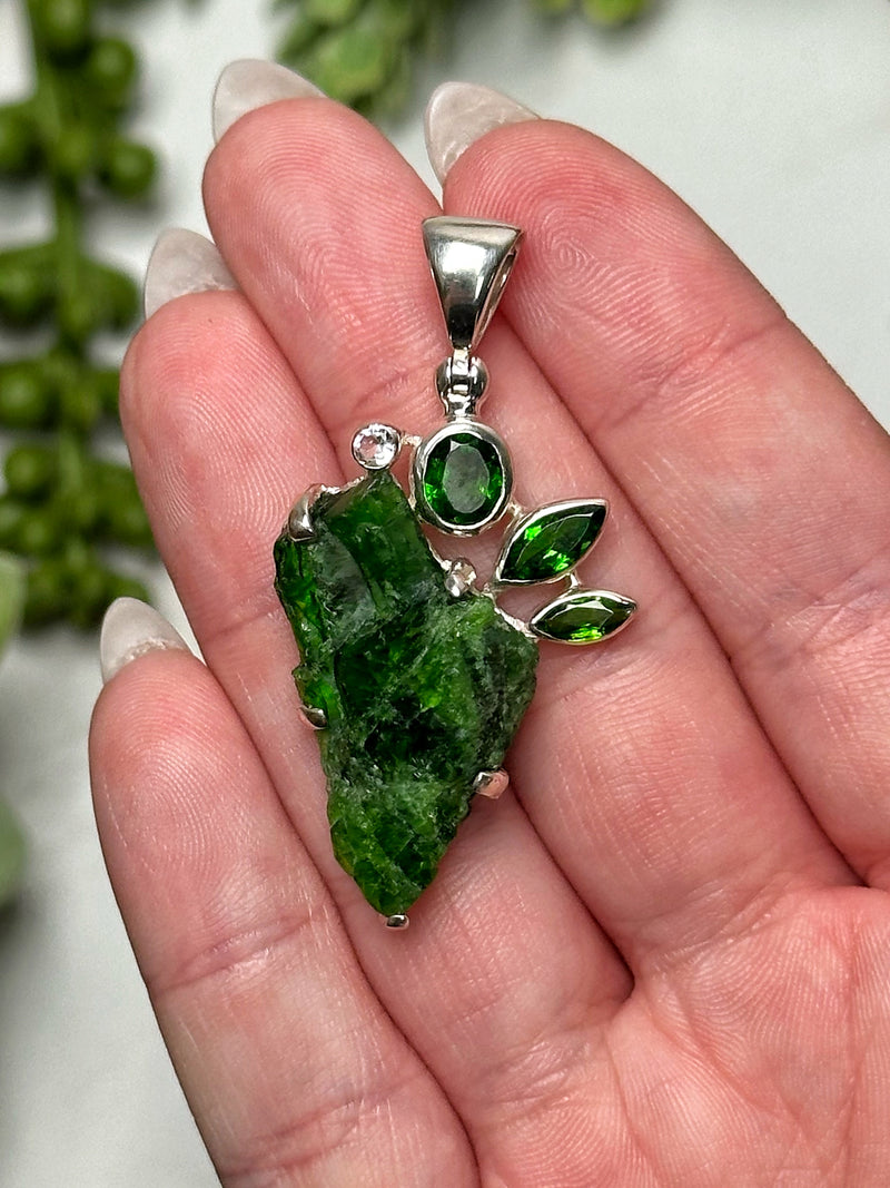 Chrome Diopside Pendant - #1