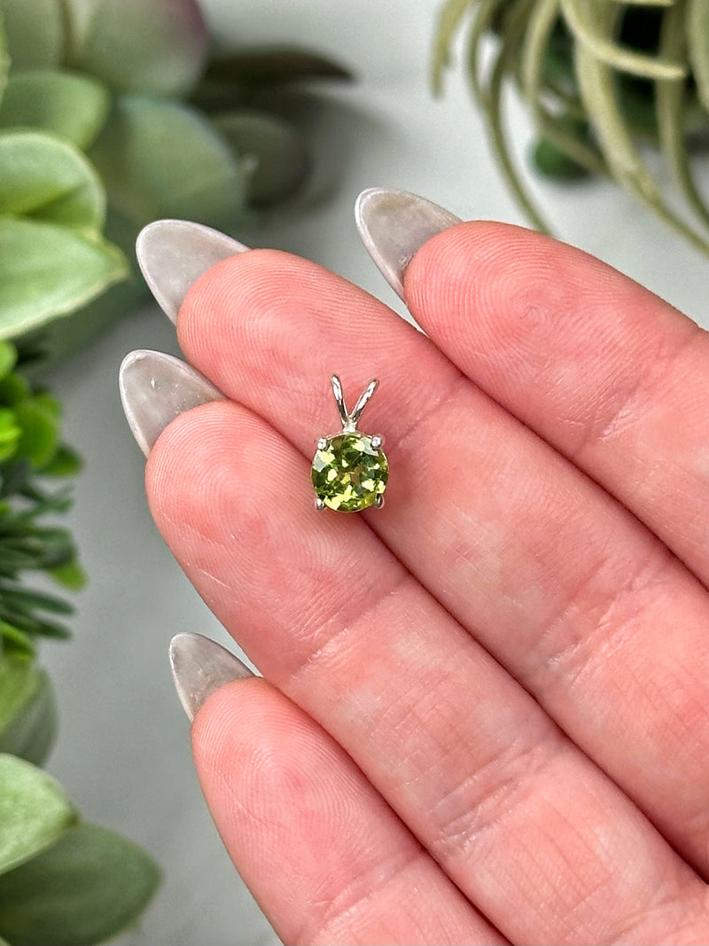 Peridot Pendant -#8