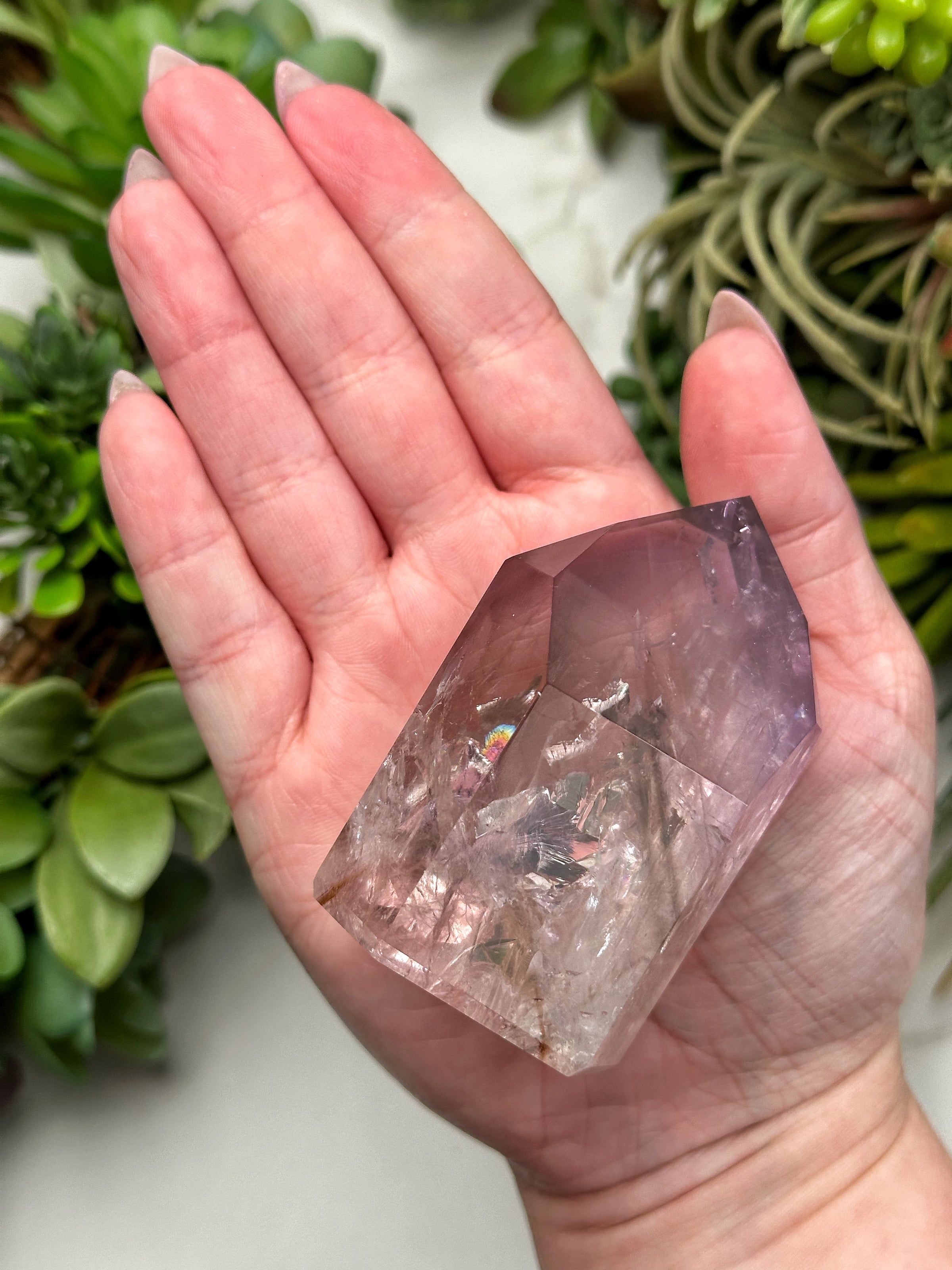 UV Reactive Amethyst Point - #14