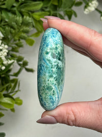 Shattuckite Dioptase Calcite Palmstone - #15