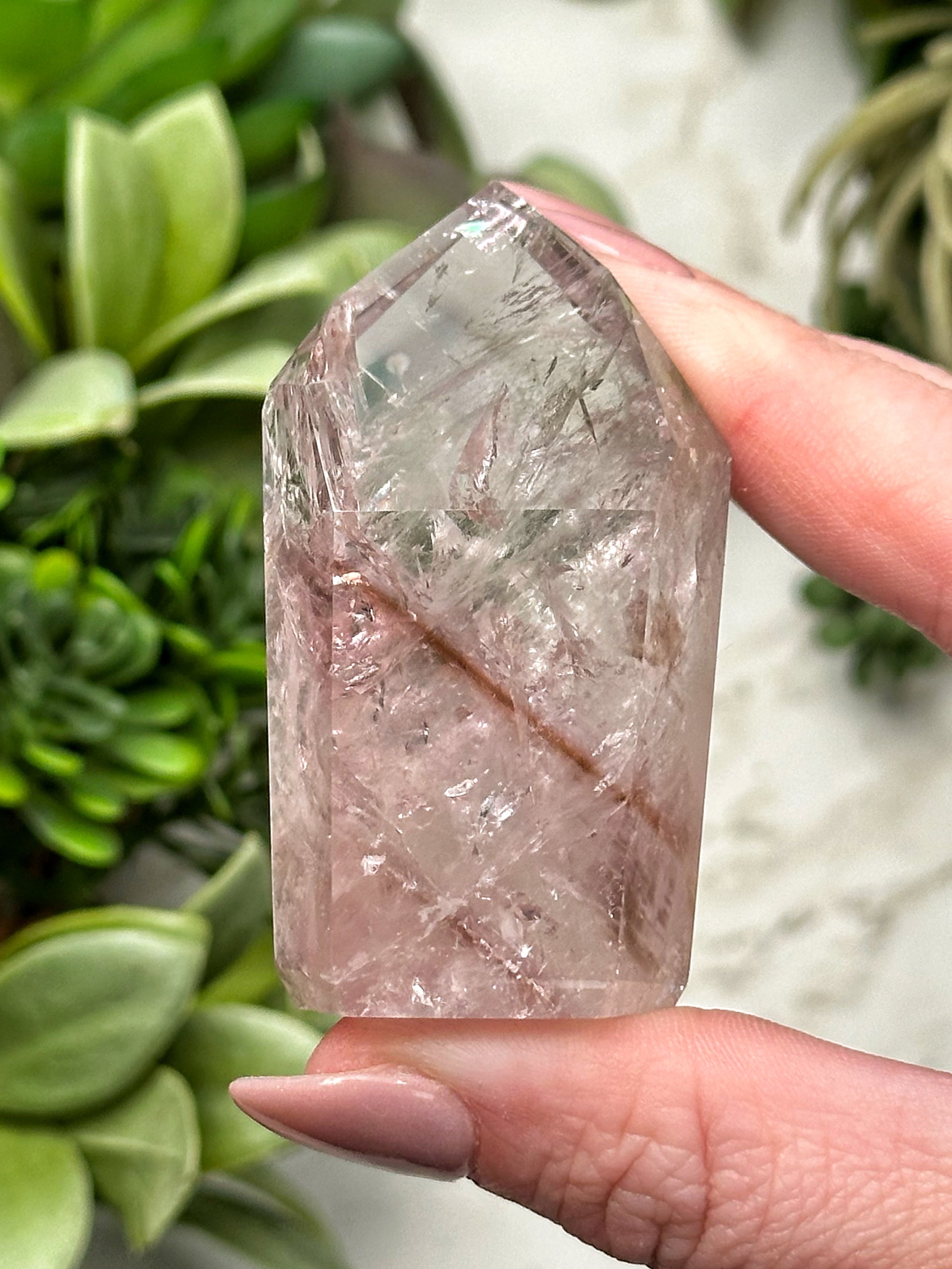UV Reactive Amethyst Point - #15