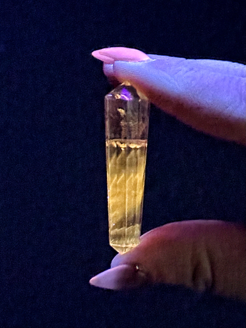 UV Reactive Amethyst Vogel - #2