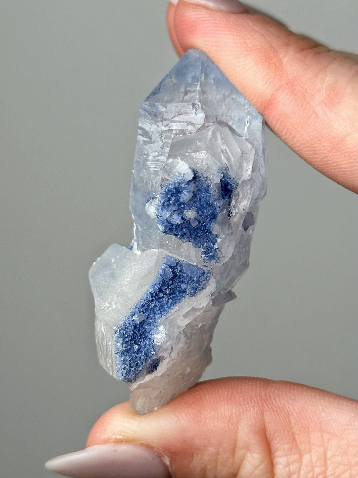 Dumortierite in Quartz - #7