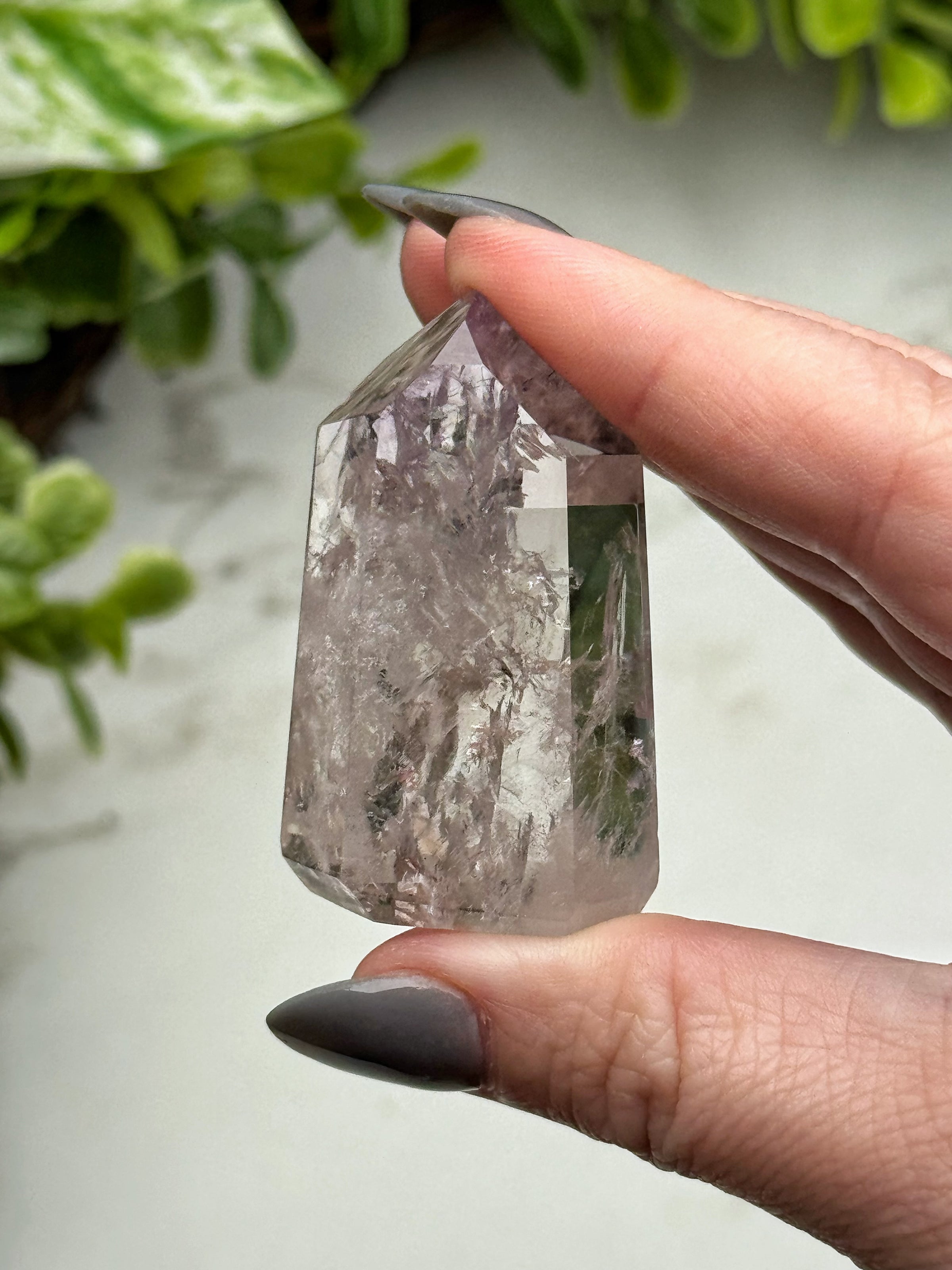 UV Reactive Amethyst Point - #5