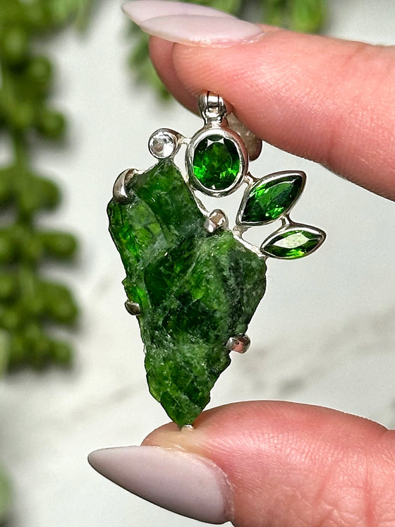 Chrome Diopside Pendant - #1