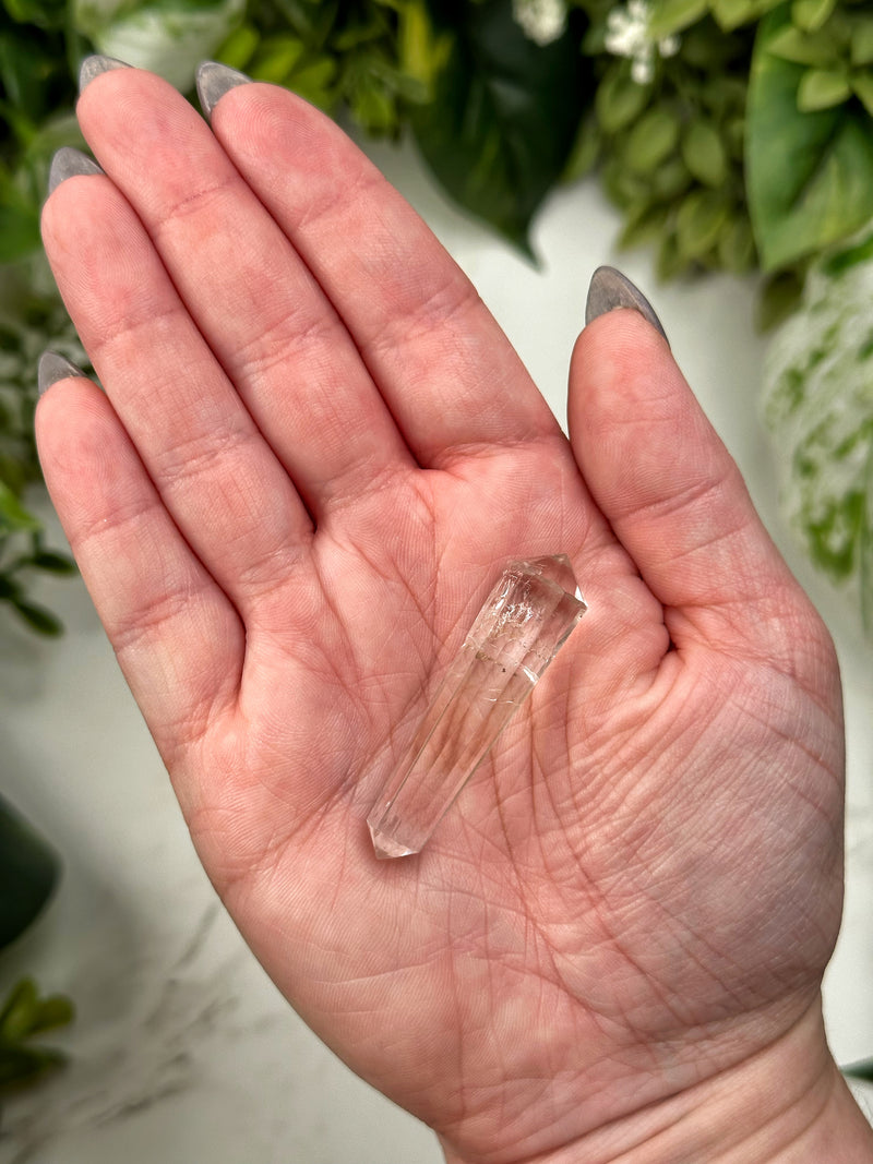 UV Reactive Amethyst Vogel - #2