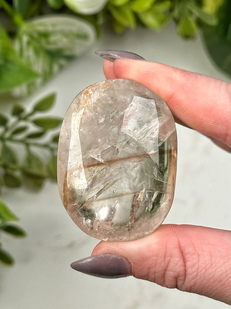 UV Reactive Amethyst Palmstone - #4