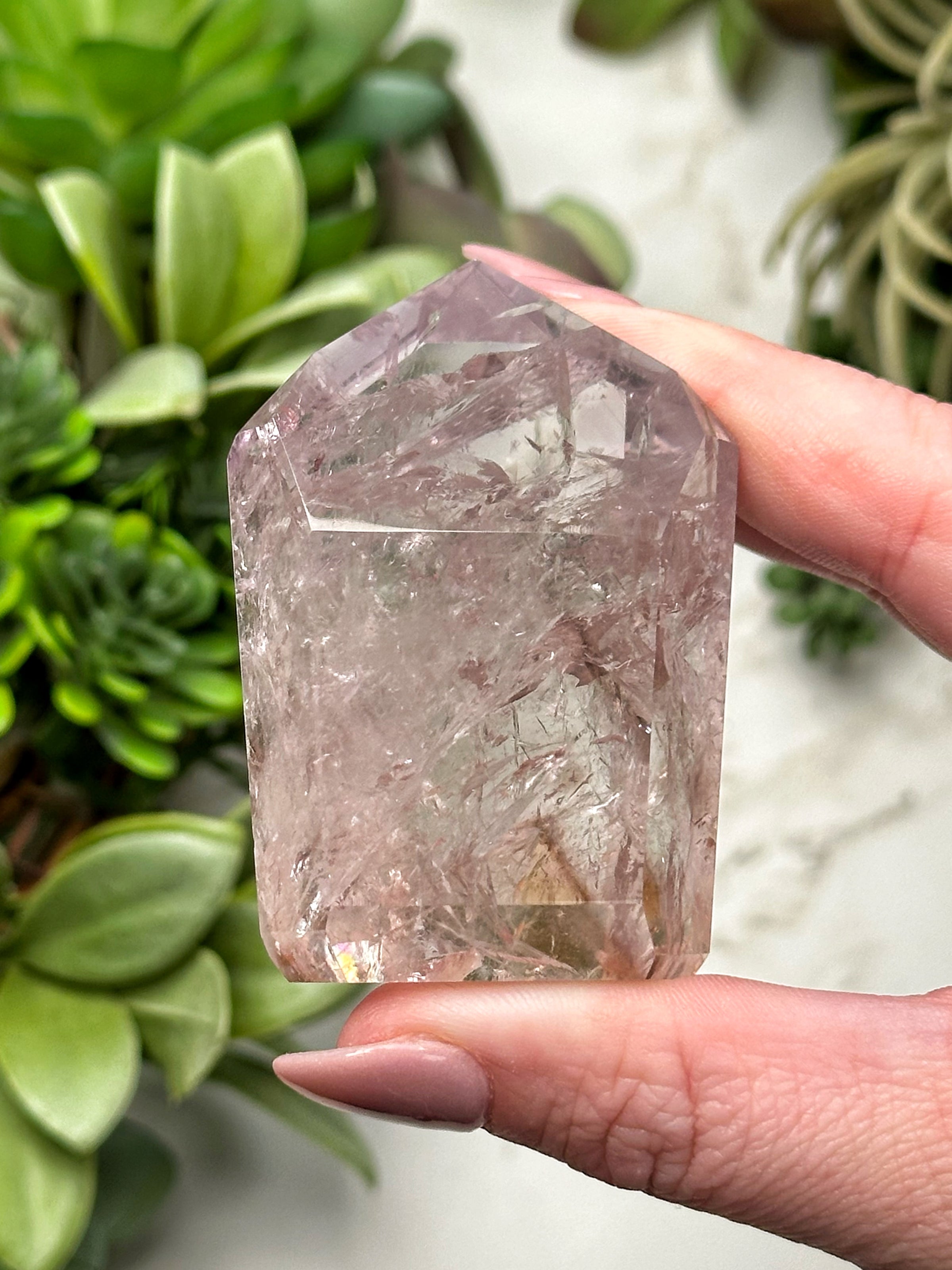 UV Reactive Amethyst Point - #18