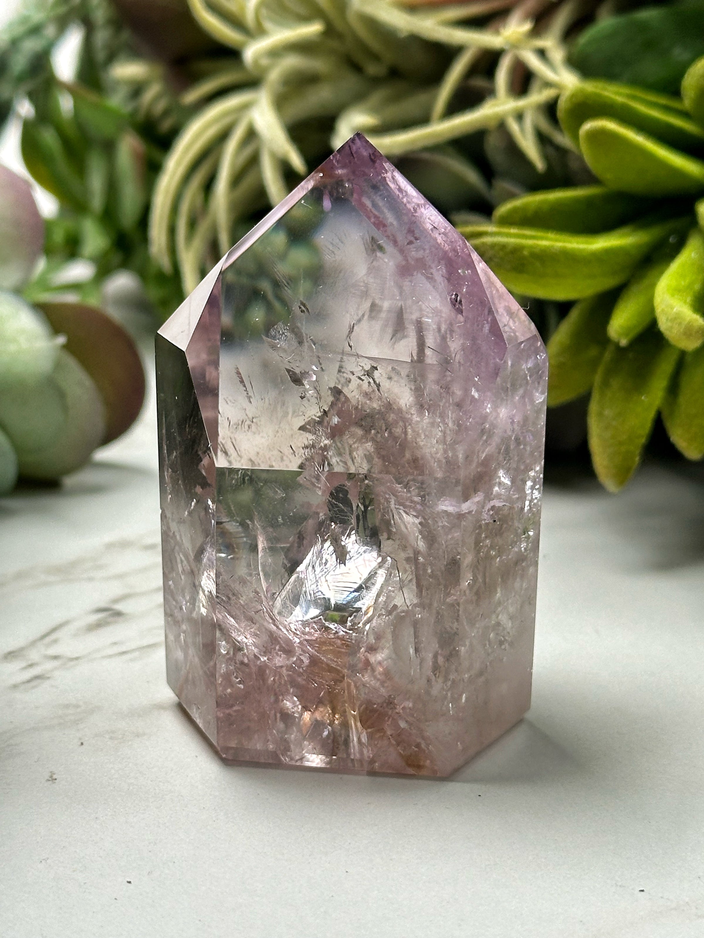 UV Reactive Amethyst Point - #14