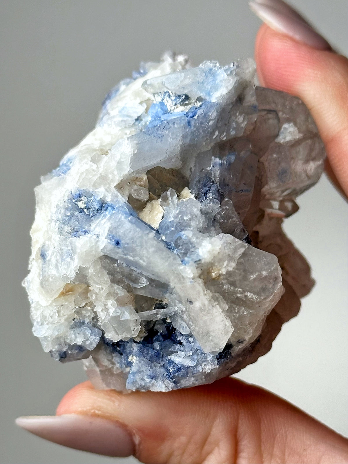 Dumortierite in Quartz - #8