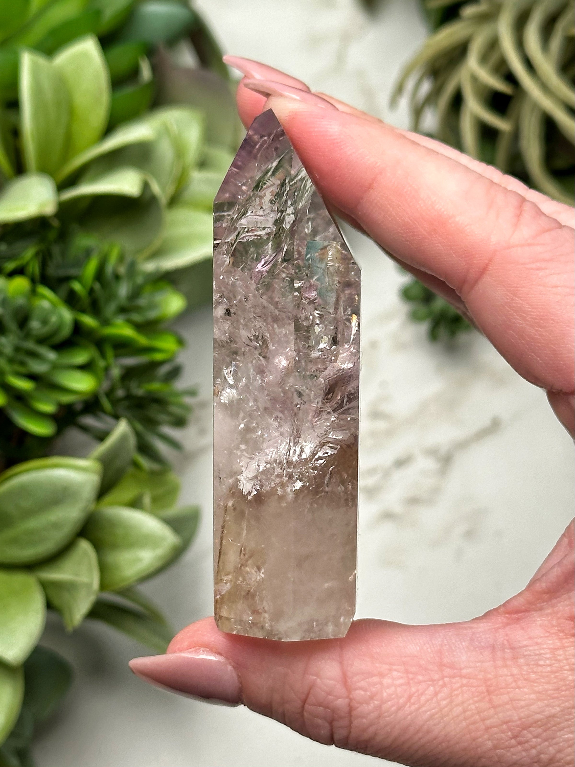 UV Reactive Amethyst Point - #17