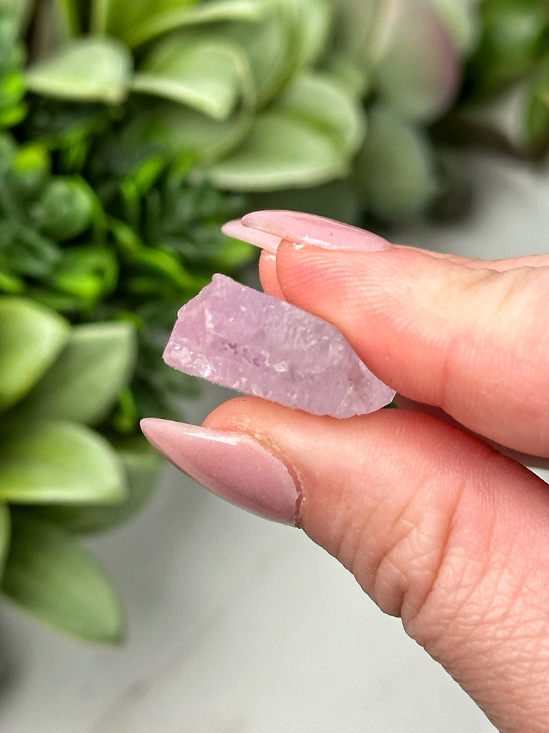 Gemmy Raw Kunzite - #7