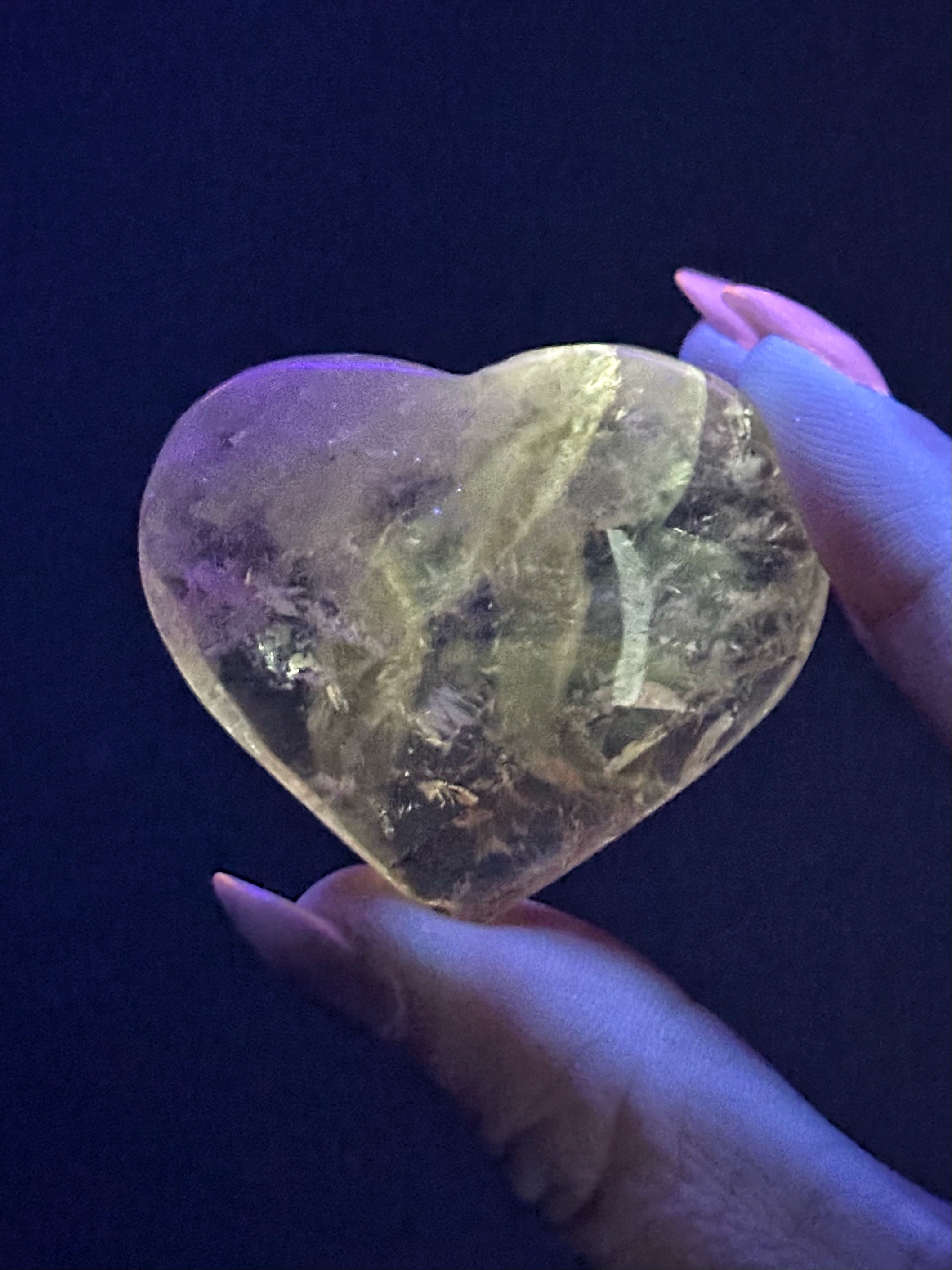 UV Reactive Amethyst Heart - #5