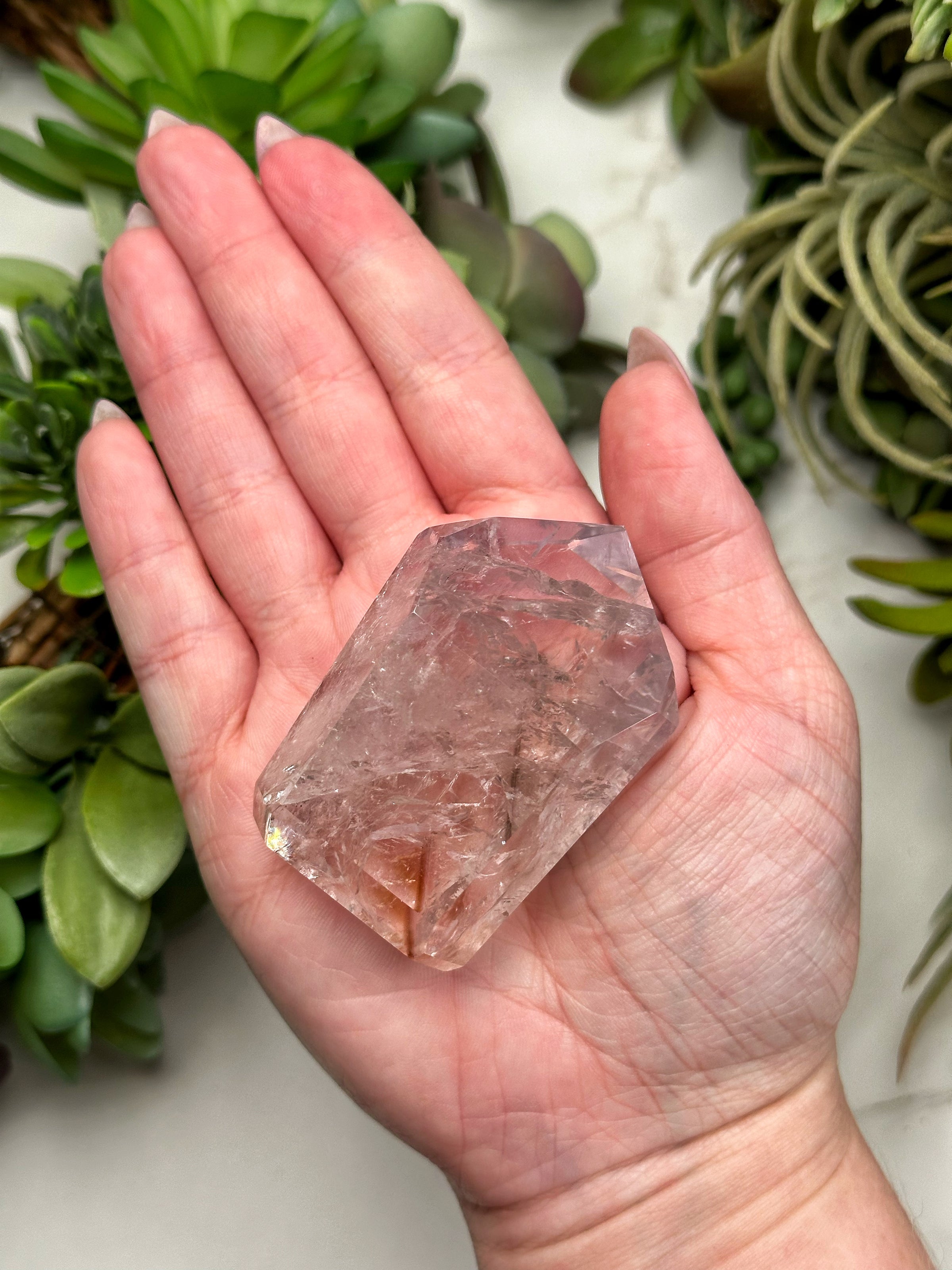 UV Reactive Amethyst Point - #18