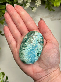 Shattuckite Dioptase Calcite Palmstone - #16