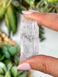 Gemmy Raw Kunzite - #3