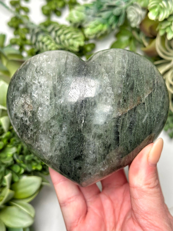 Chlorite in Quartz Heart - #6